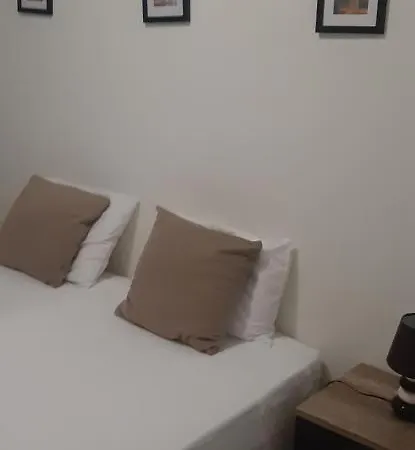 Minimalist Located Near Belem Lägenhet *