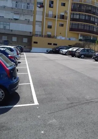 Minimalist Located Near Belem Apartmán *